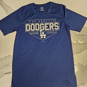 Boys LA DODGERS Tshirt size is a Large (14/16)